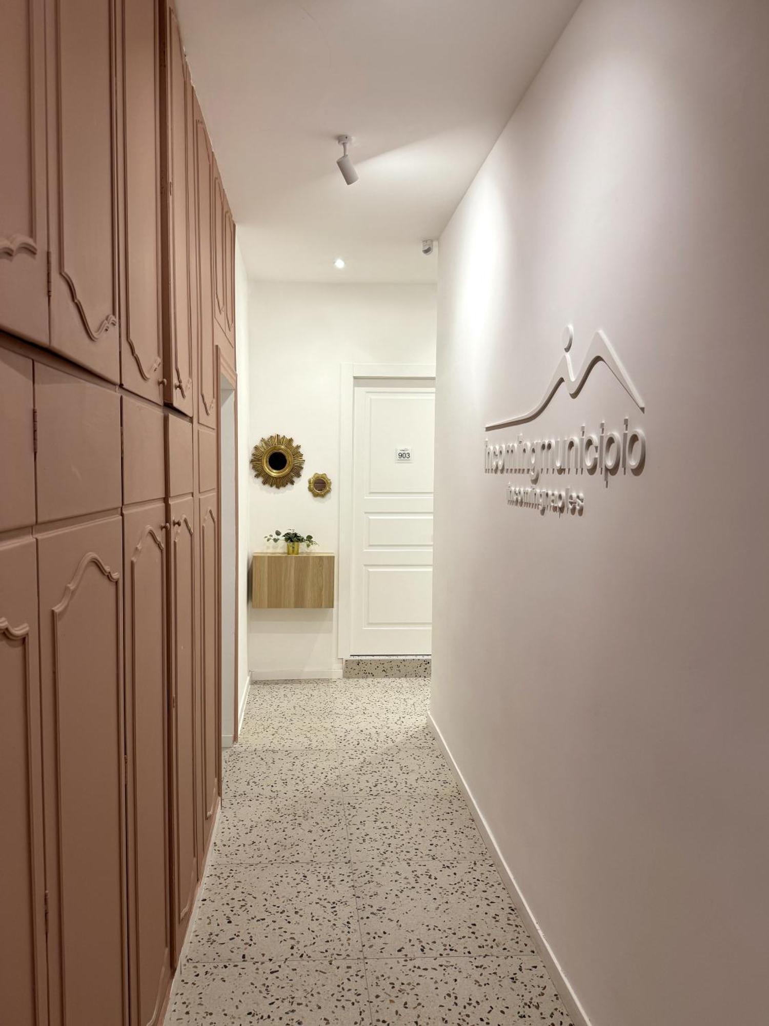 Art Flat Municipio Hotel Naples Luaran gambar